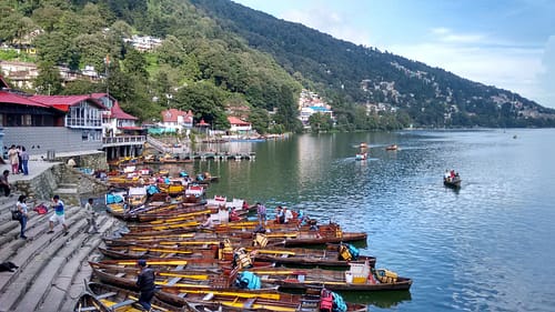 Nainital hill station lake