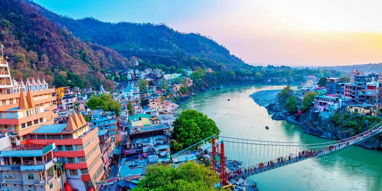 Top 10 Adventure Activities in Rishikesh: Rafting, Bungee & More